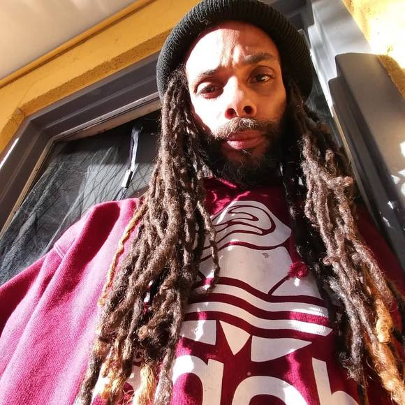 Meet your Posher, Aaron - Picture 1 of 1